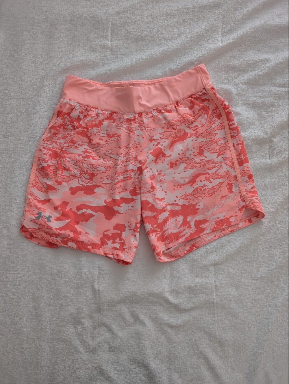 Set Of Two - Fabletics And Under Armour Coral Pink Camo Athletic Shorts - Picture 5 of 9